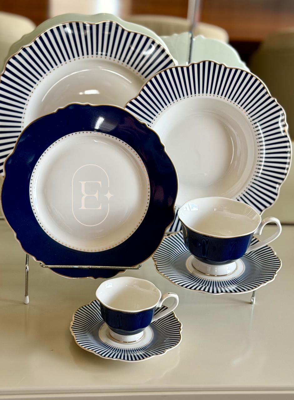 PRATO JANTAR ROYAL PORCELANA BRANCO E AZUL FILADO DOURADO (06 UNID)
